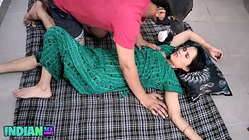 First-timer Indian Wifey Gets her Super-sexy Puss Torn up Deep Inwards